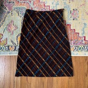 Midi brown plaid skirt